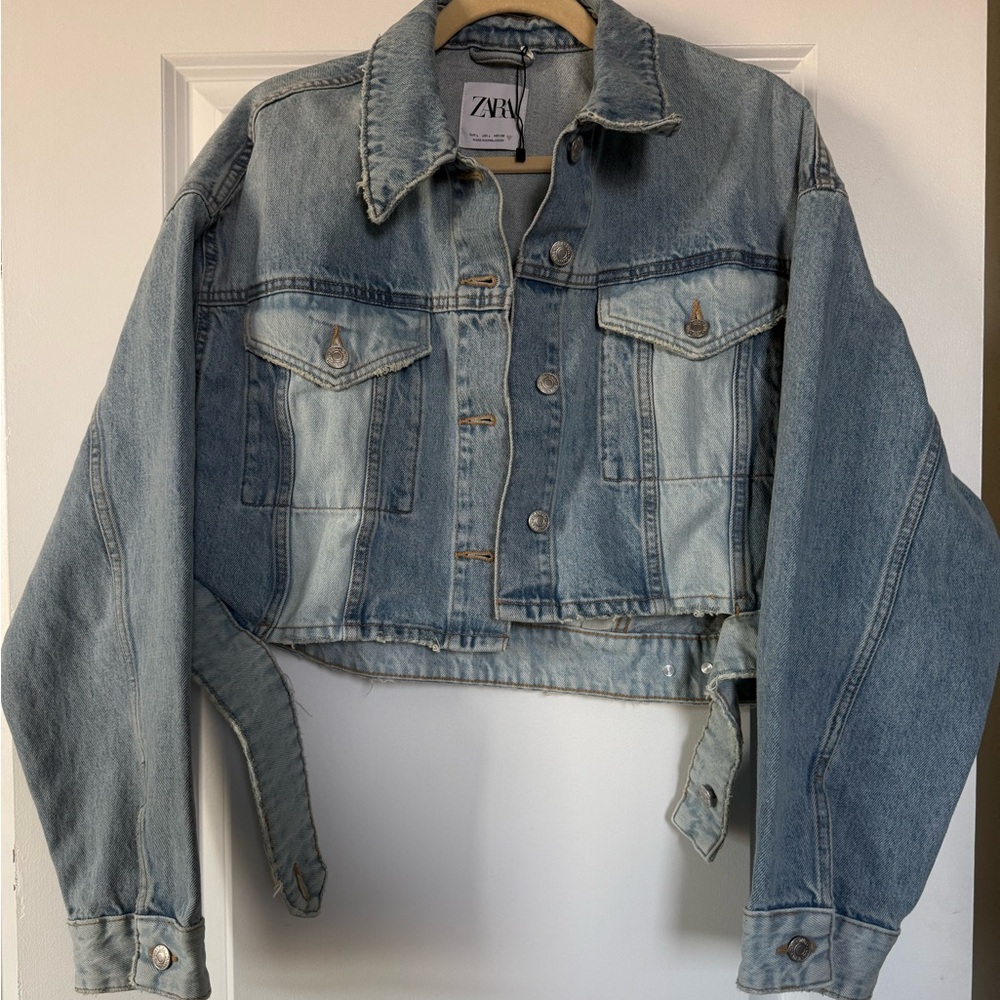Zara Women's Light Blue Cropped Denim Jacket